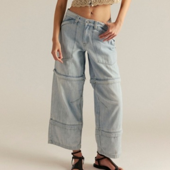 We The Free Denim - We The Free Light Blue Slouchy Jeans‎